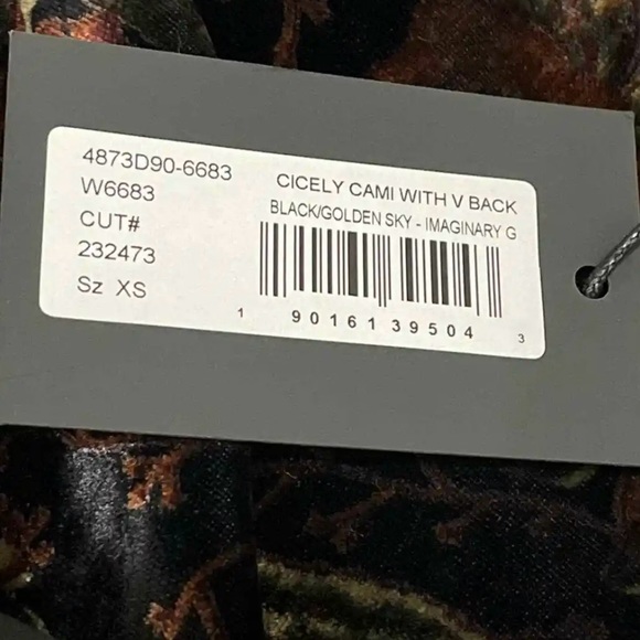 Paige Top NEW - Picture 4 of 5